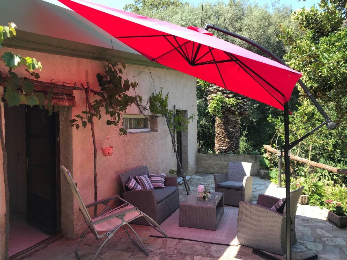 Gite U Licetu A La Campagne Oreta Exterior photo